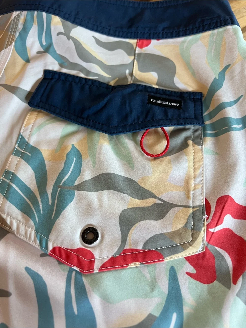 Quiksilver Men's 33 Scallop Fit 19